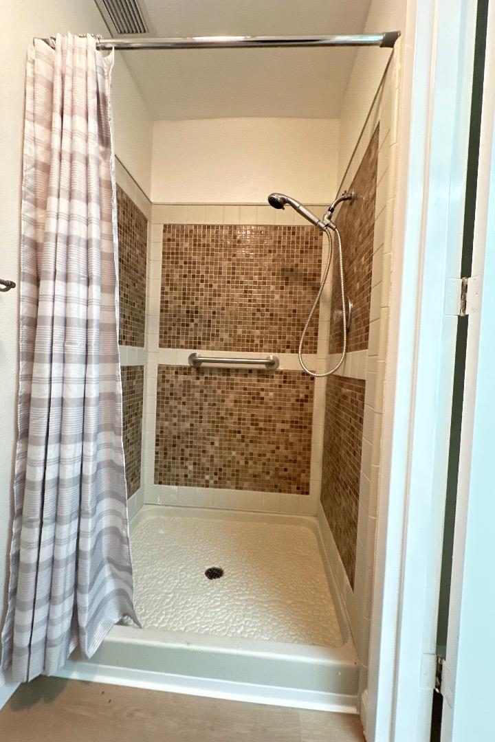 7142 Shelter Creek Lane