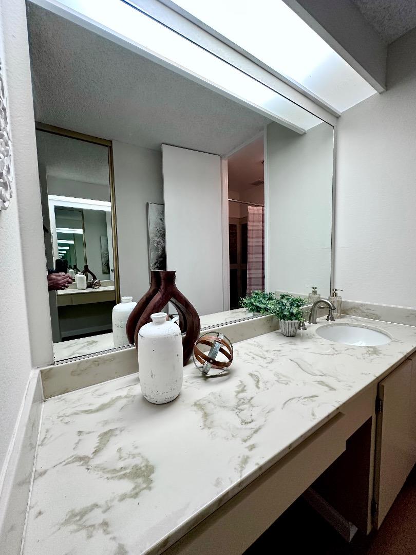 7142 Shelter Creek Lane