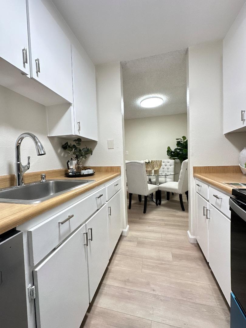 7142 Shelter Creek Lane