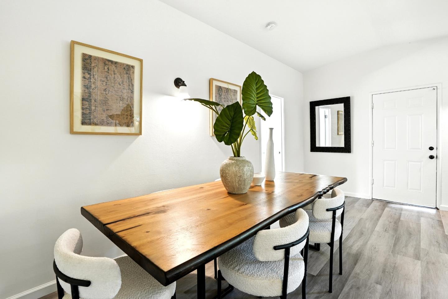 2462 Fordham Street