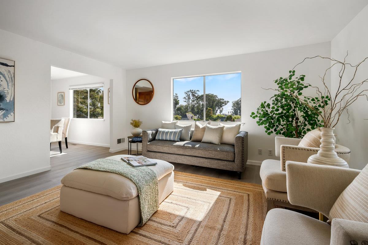 422 Santa Maria Avenue