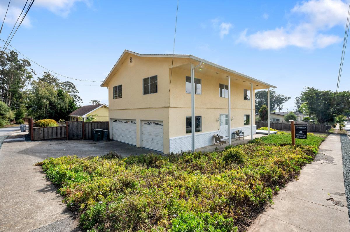 422 Santa Maria Avenue