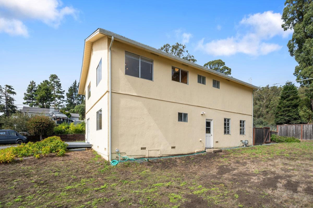 422 Santa Maria Avenue