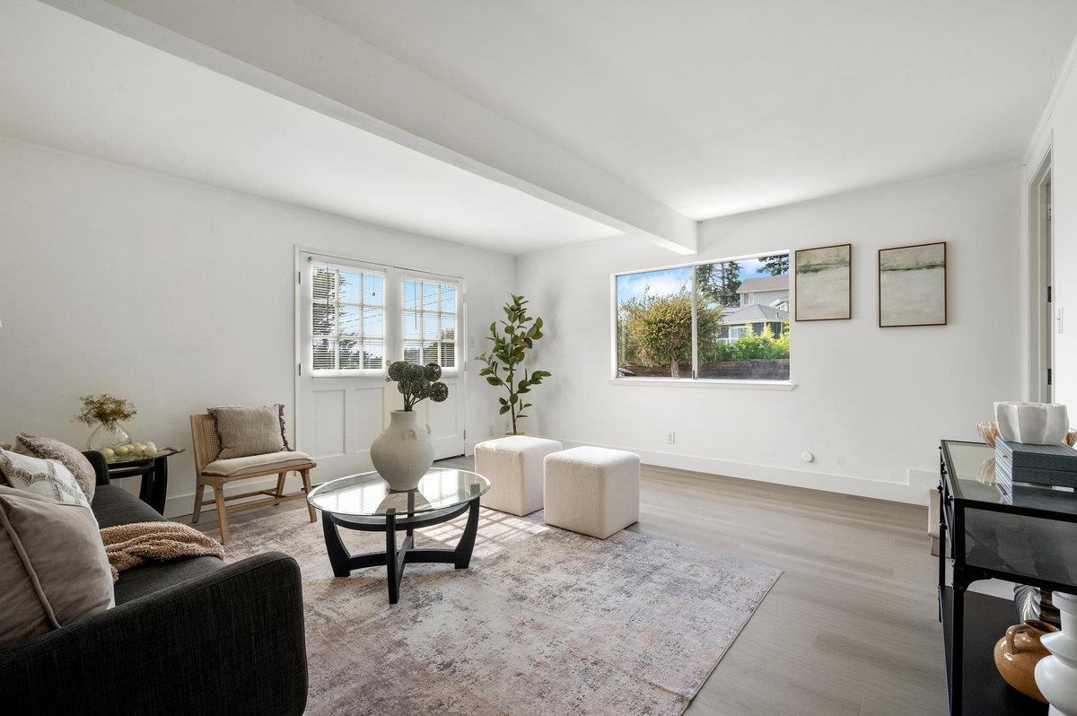 422 Santa Maria Avenue