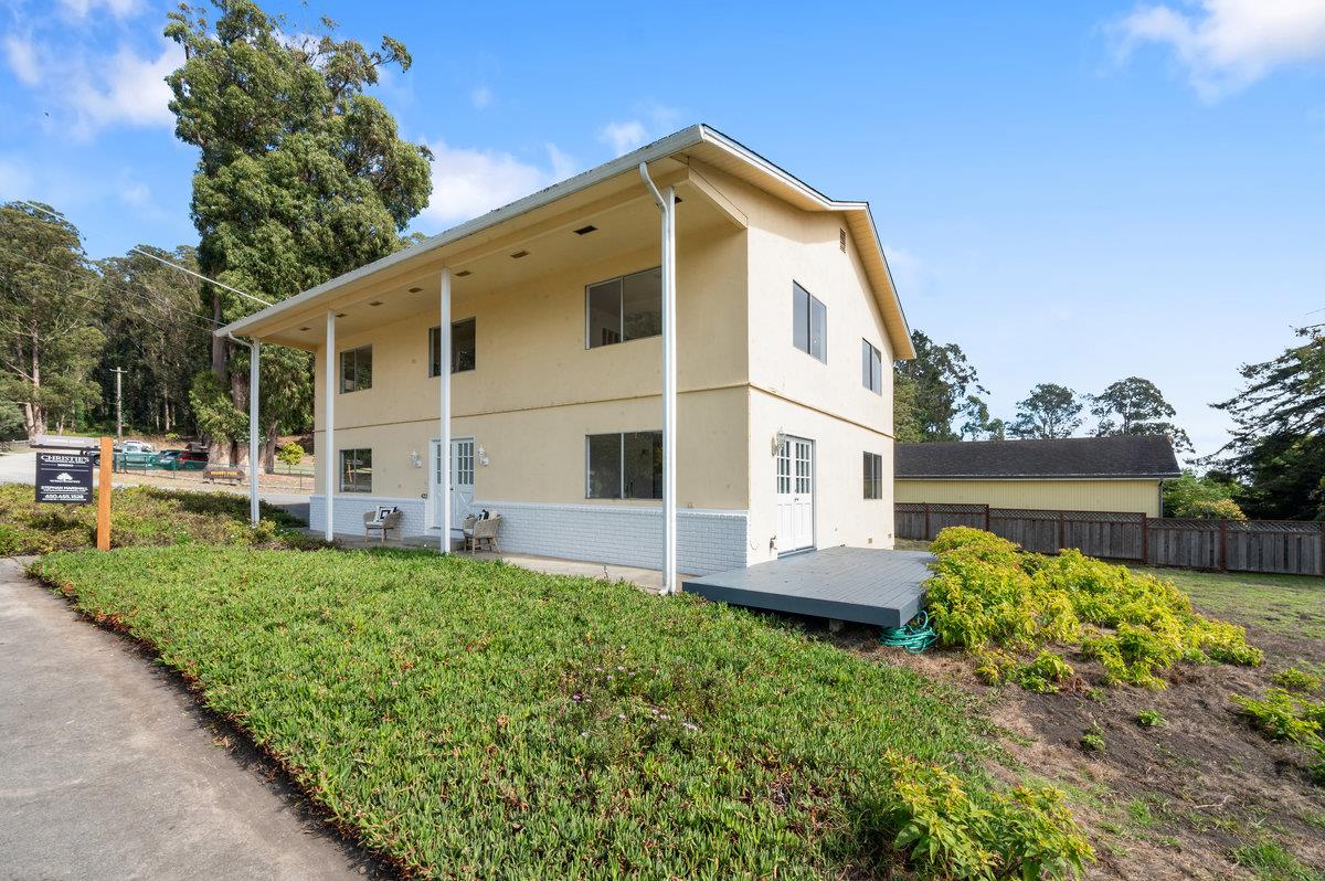422 Santa Maria Avenue