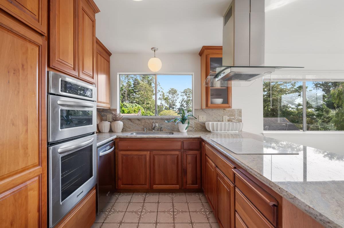 422 Santa Maria Avenue