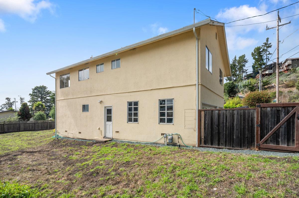 422 Santa Maria Avenue