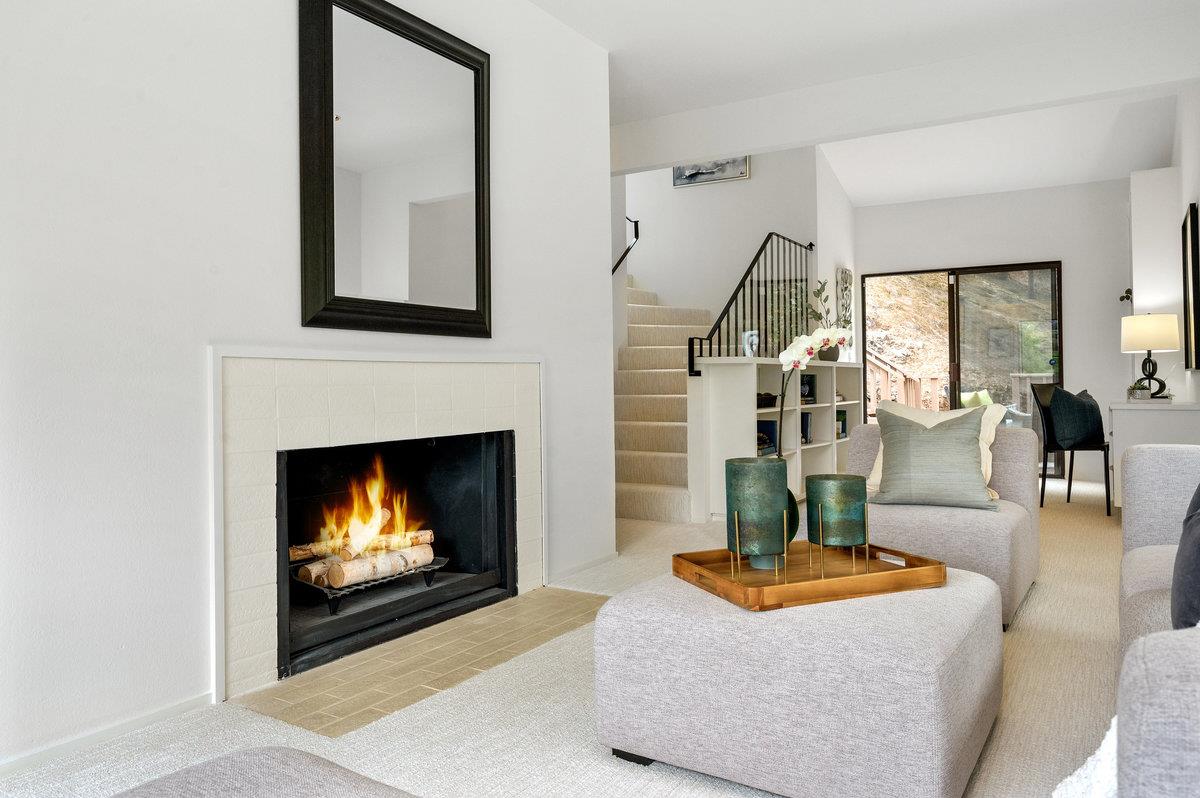 901 Laurelwood Drive