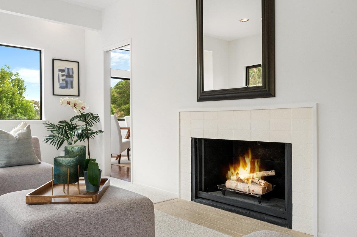 901 Laurelwood Drive