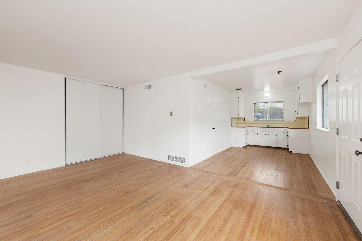 831-841 Santa Lucia Avenue