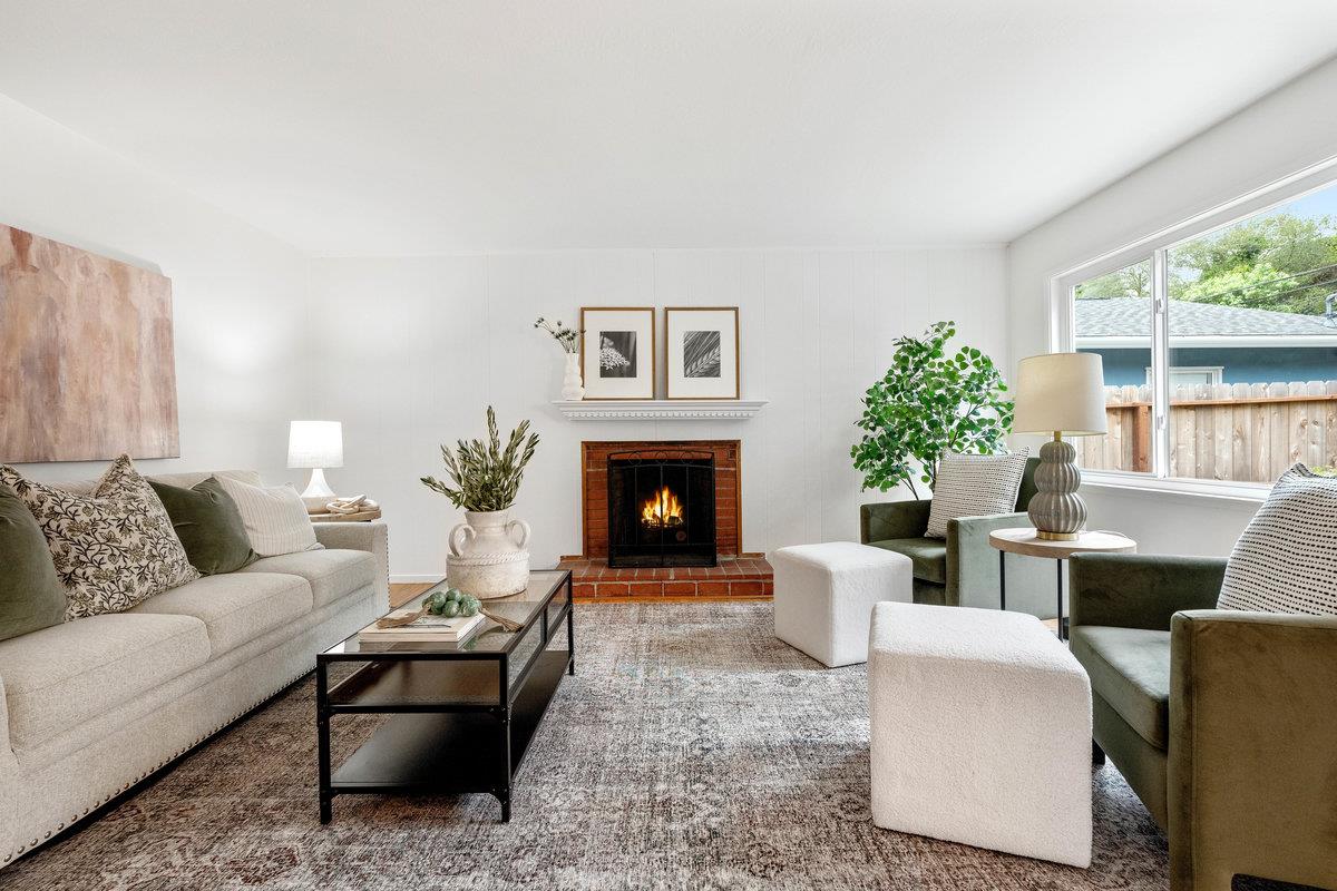 2341 Rollingwood Drive