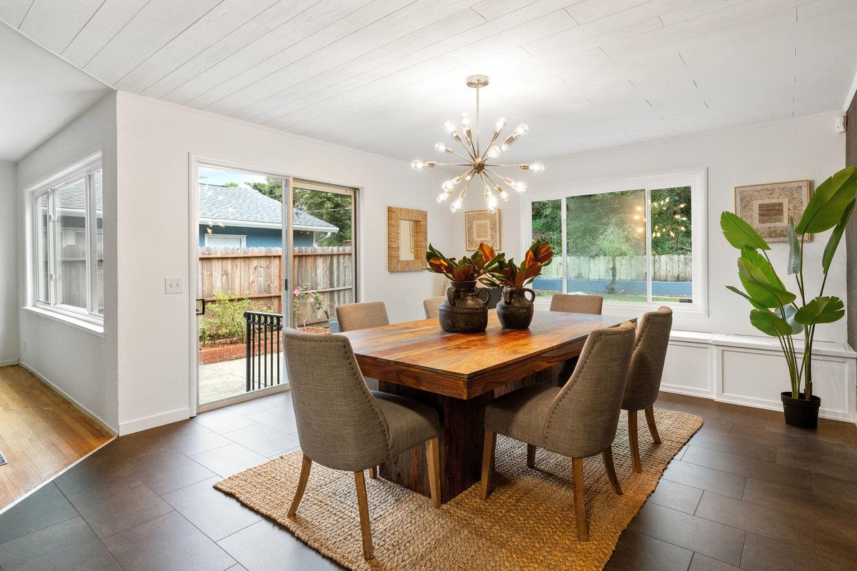 2341 Rollingwood Drive