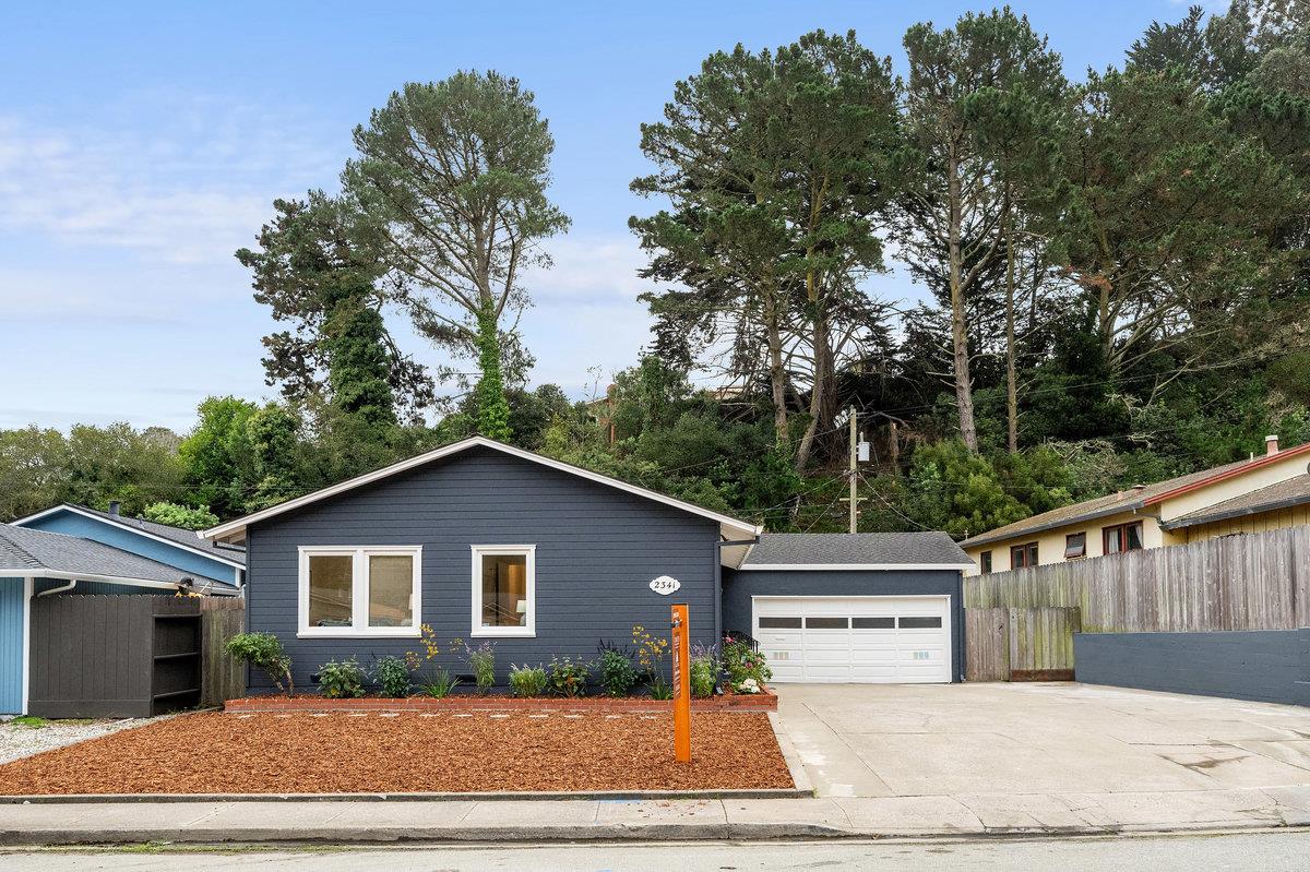 2341 Rollingwood Drive