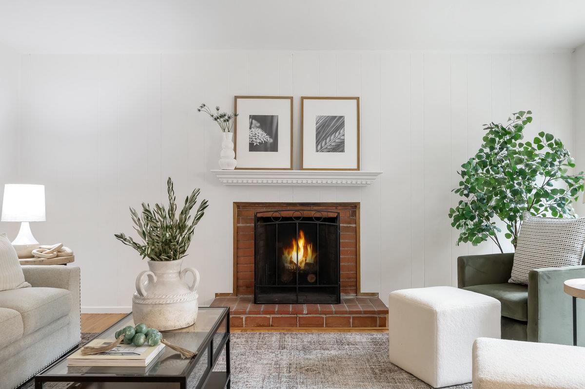 2341 Rollingwood Drive