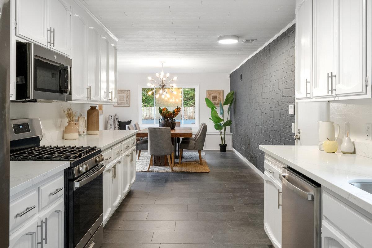 2341 Rollingwood Drive