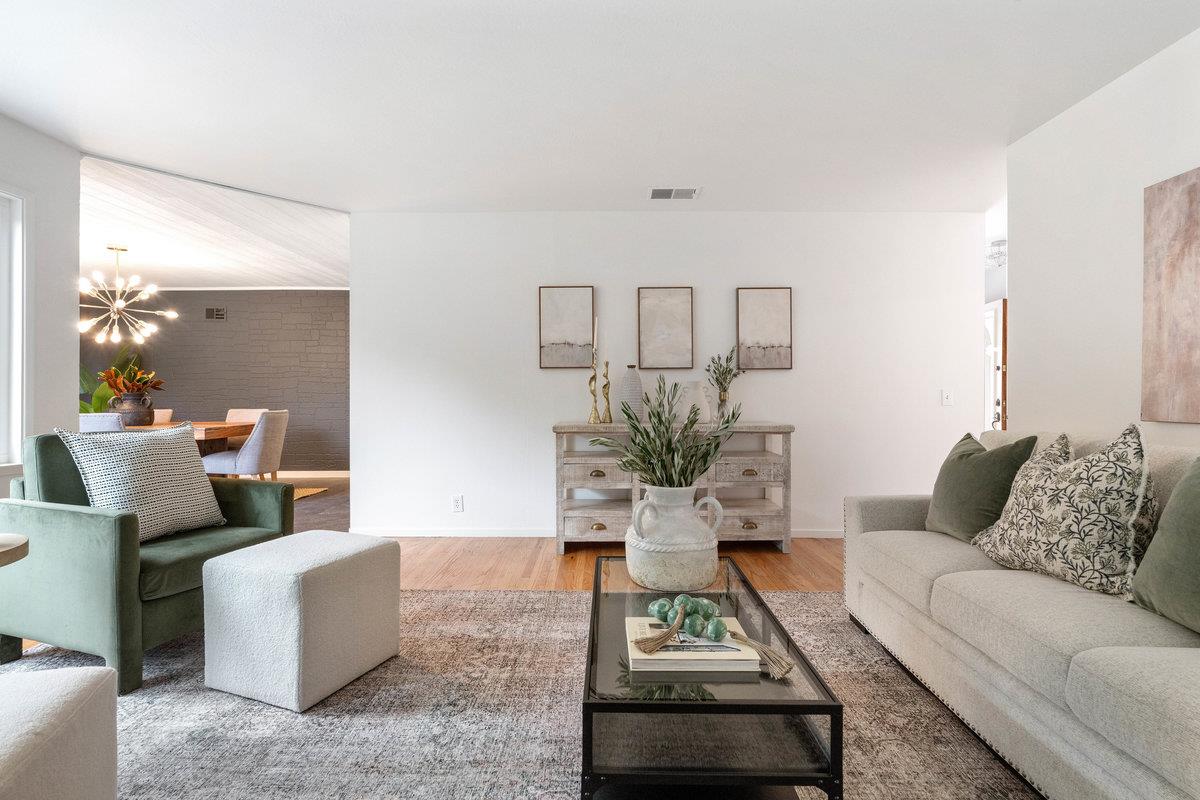 2341 Rollingwood Drive