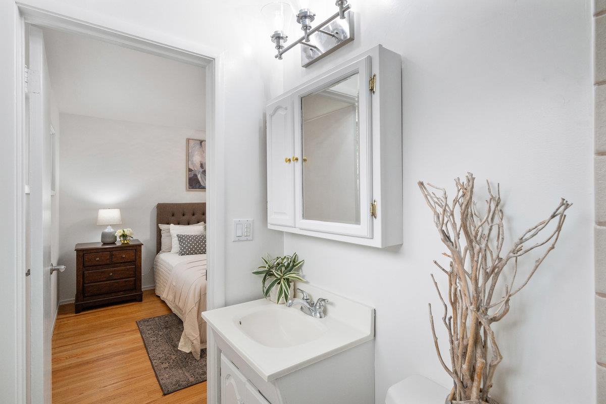 2341 Rollingwood Drive