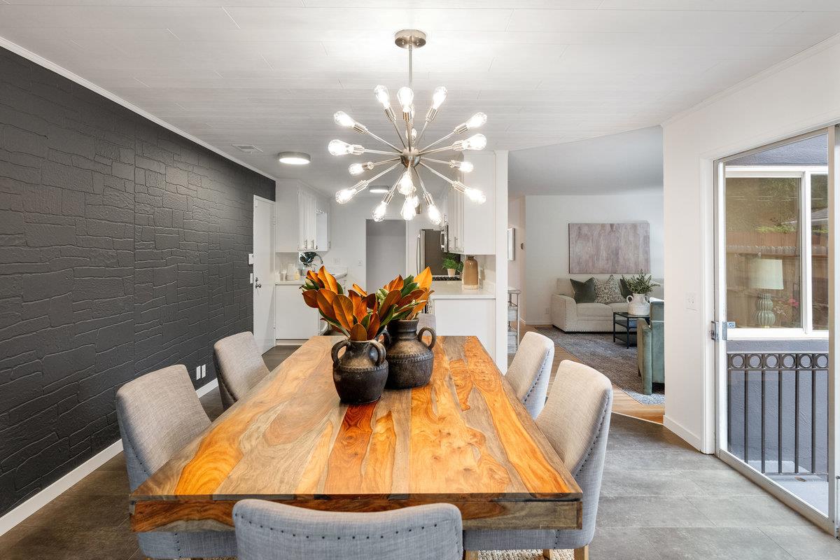 2341 Rollingwood Drive