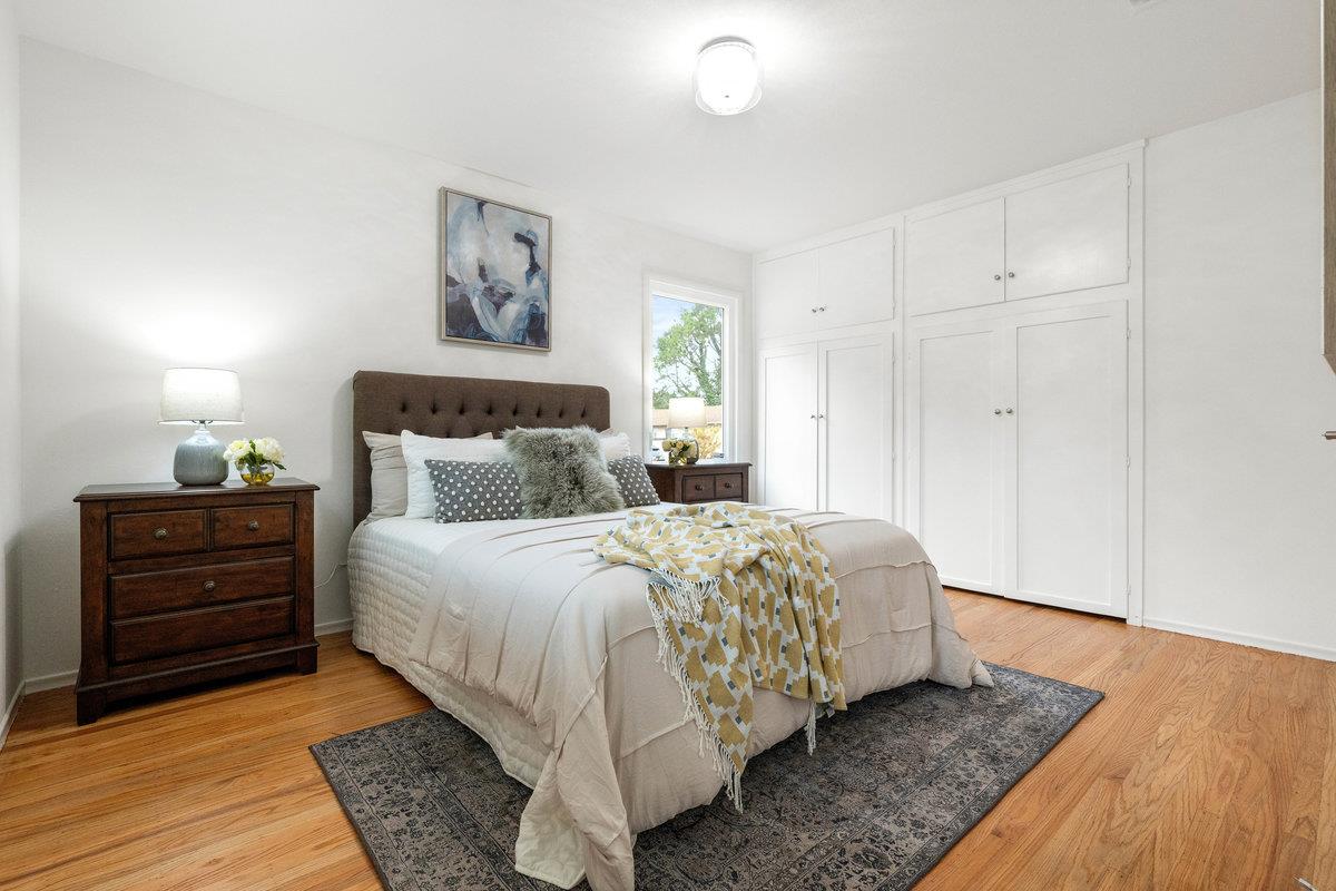 2341 Rollingwood Drive