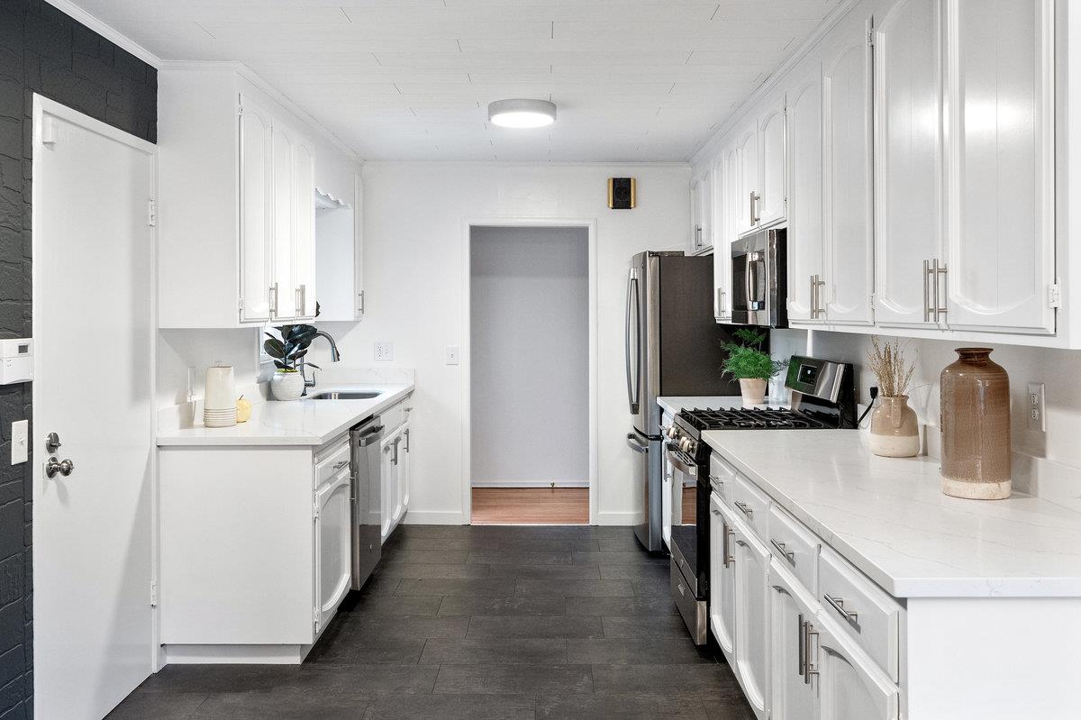 2341 Rollingwood Drive