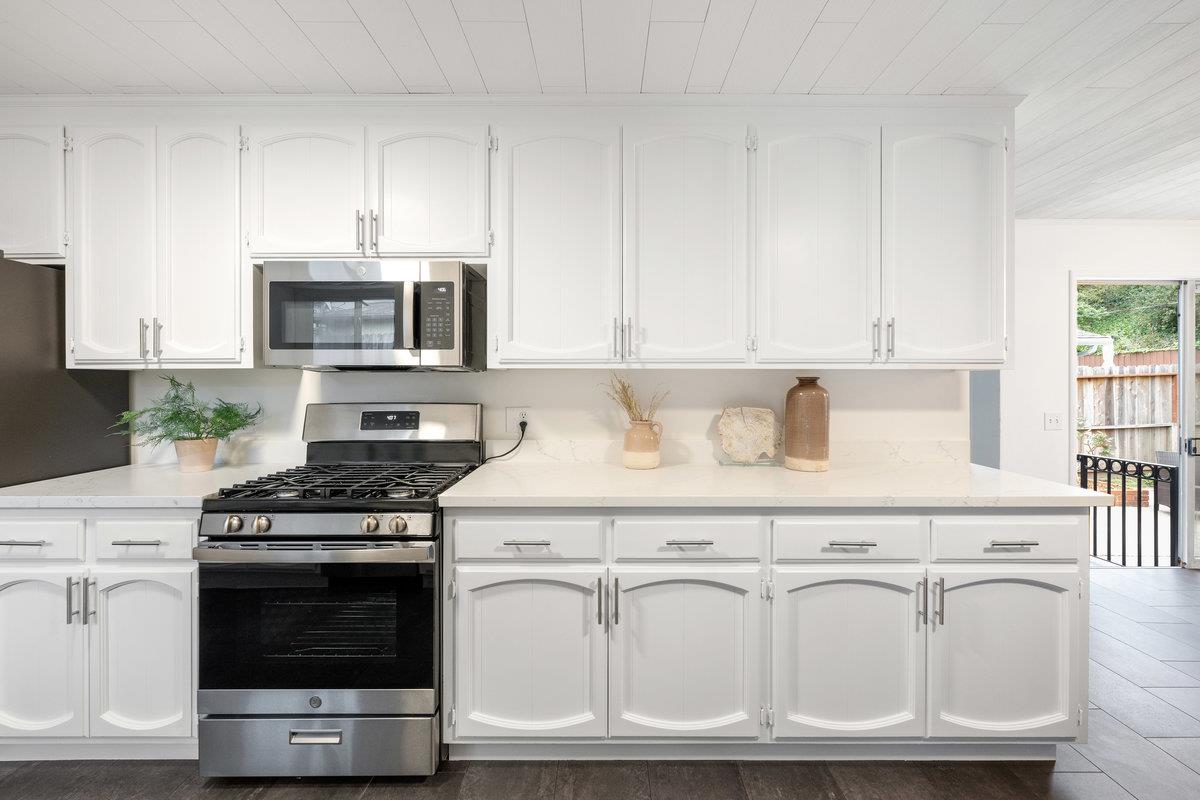 2341 Rollingwood Drive