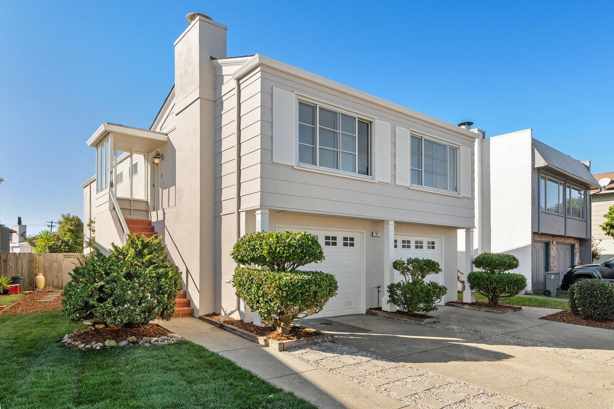 15 Eastridge Circle