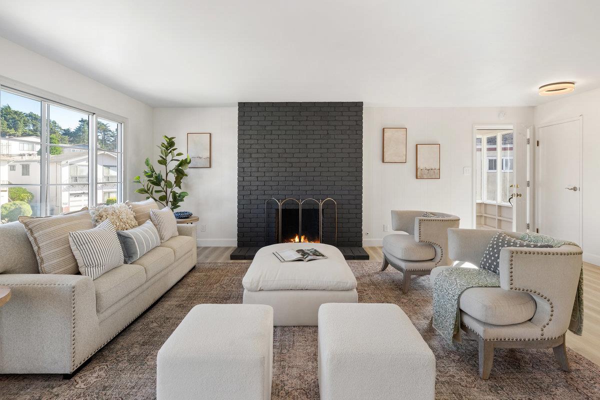 15 Eastridge Circle