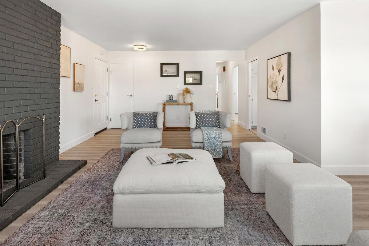 15 Eastridge Circle