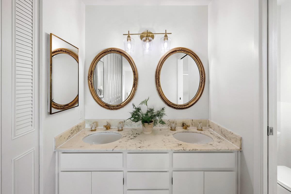 15 Eastridge Circle