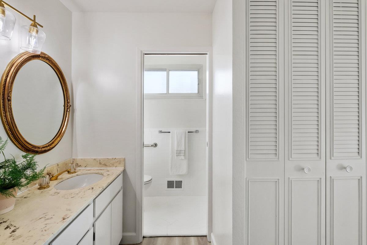 15 Eastridge Circle