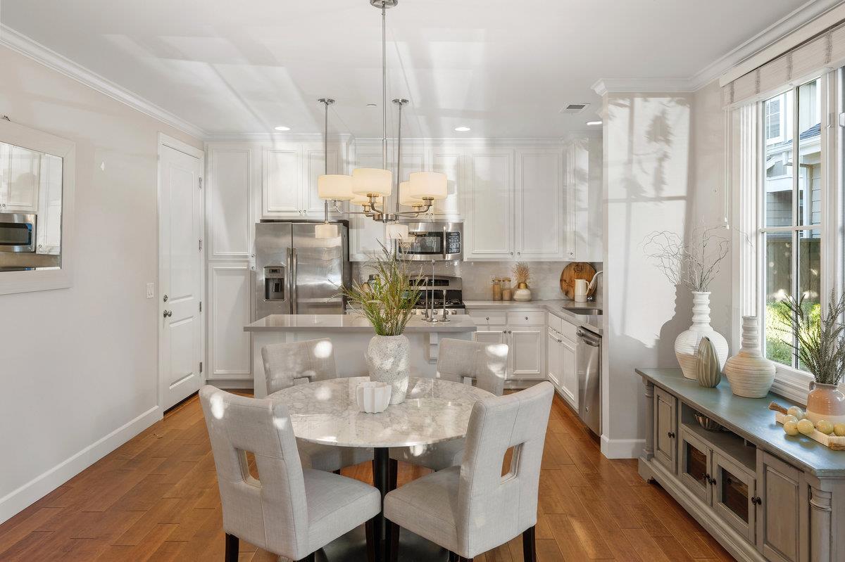 1587 Kentfield Avenue