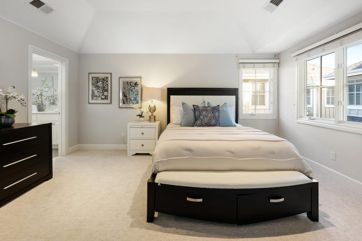 1587 Kentfield Avenue