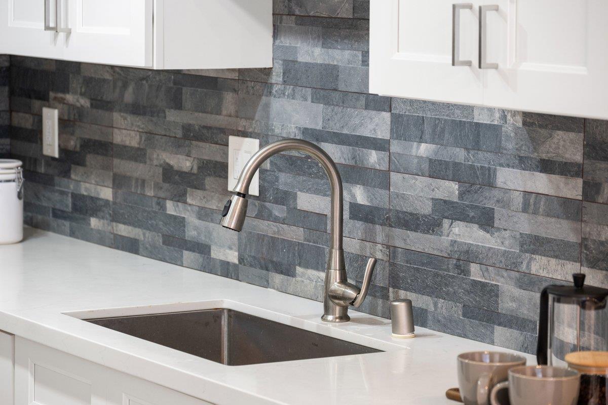 453 Cork Harbour Circle E