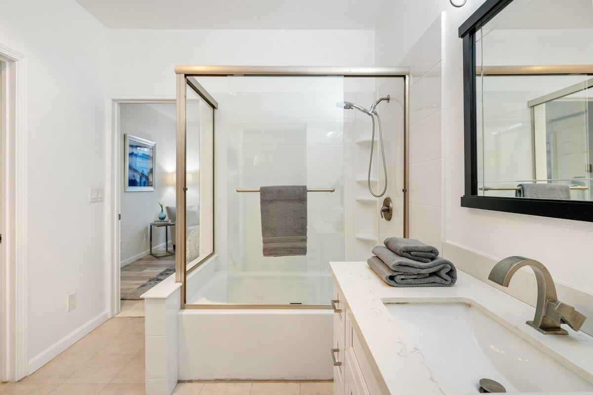 453 Cork Harbour Circle E