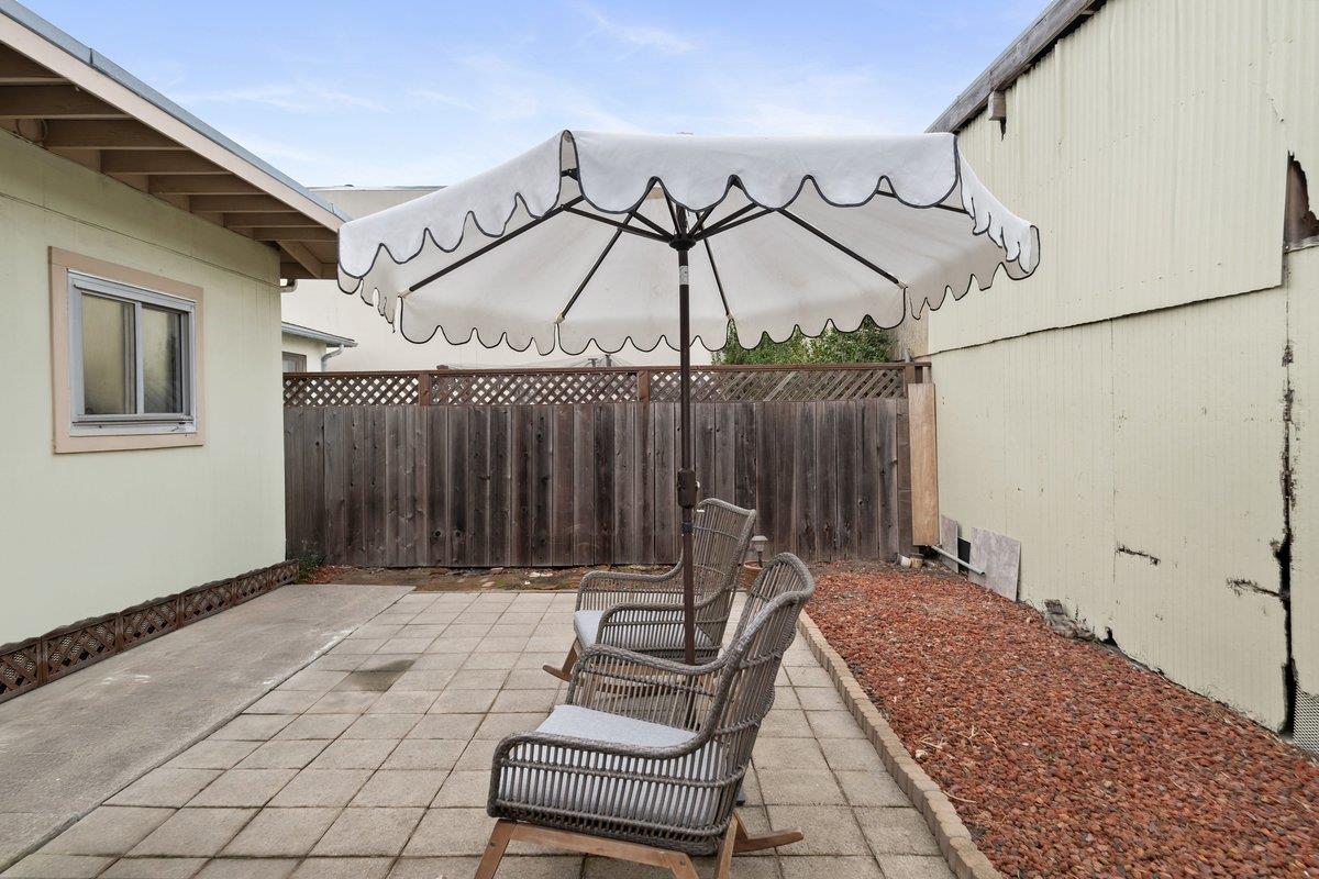 1058 Montgomery Avenue