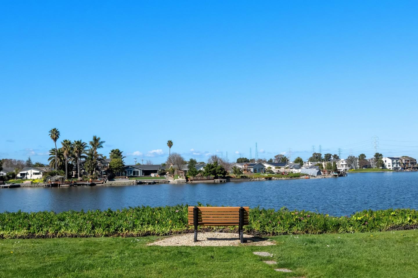 707 Fathom Drive 208