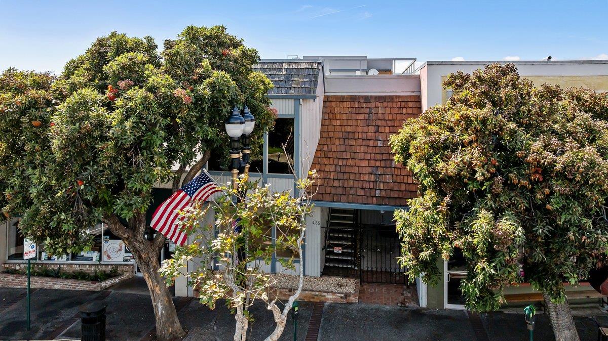 435 Grand Avenue