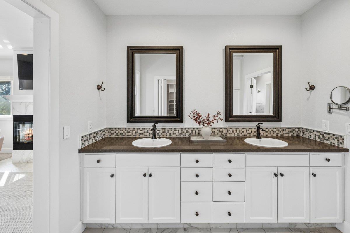 3756 Gleneagles Drive