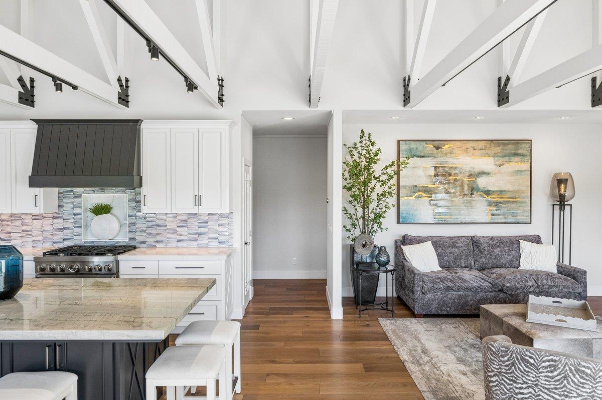 3756 Gleneagles Drive