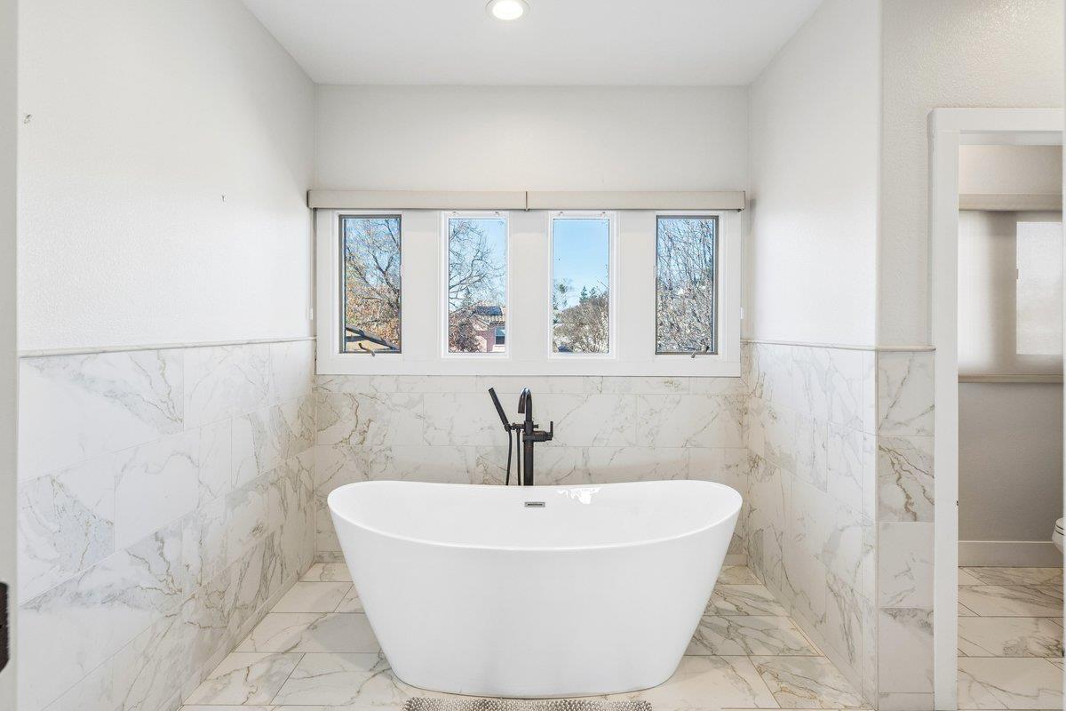 3756 Gleneagles Drive