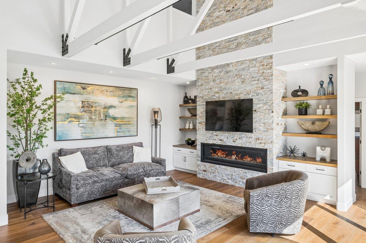 3756 Gleneagles Drive