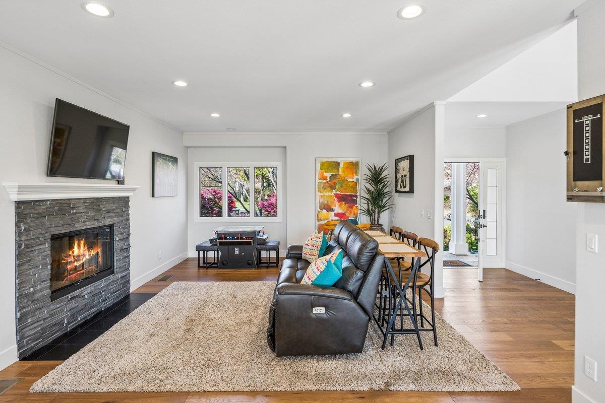 3756 Gleneagles Drive