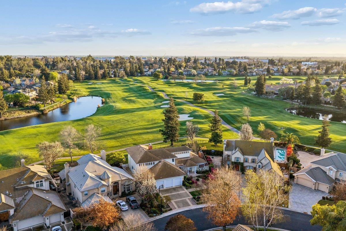 3756 Gleneagles Drive