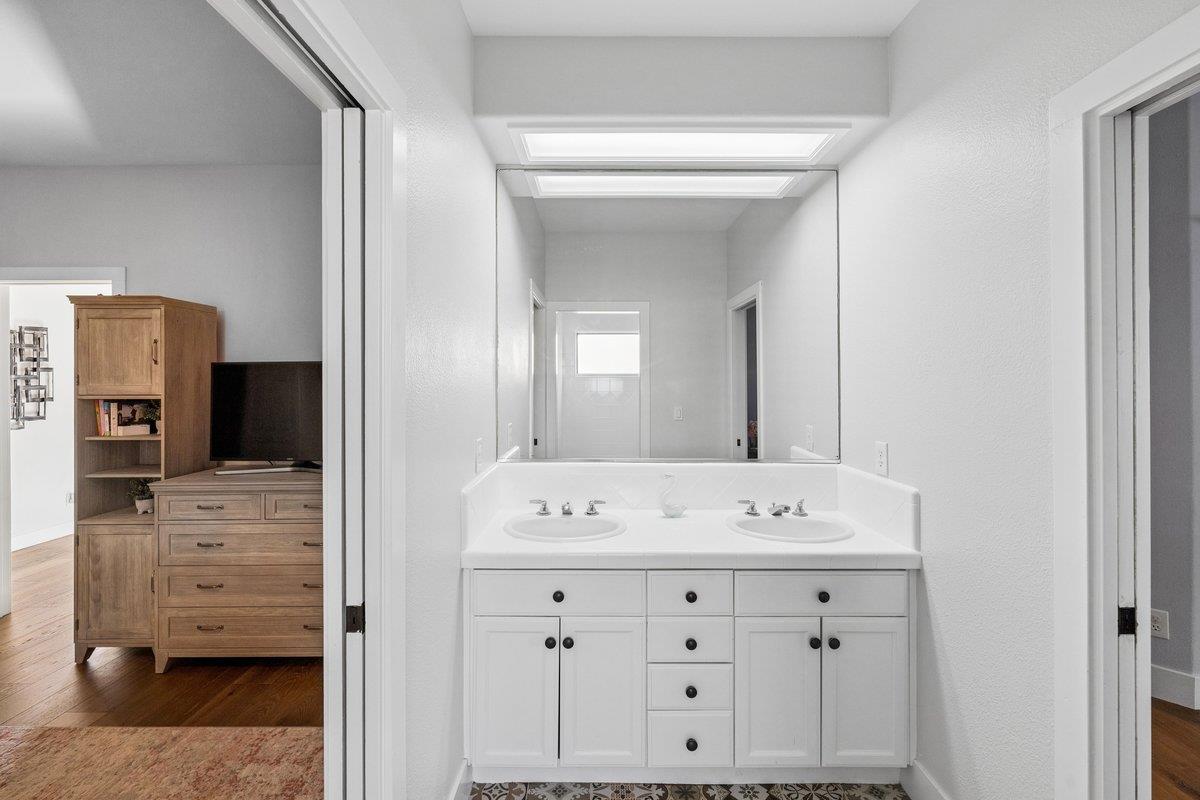 3756 Gleneagles Drive