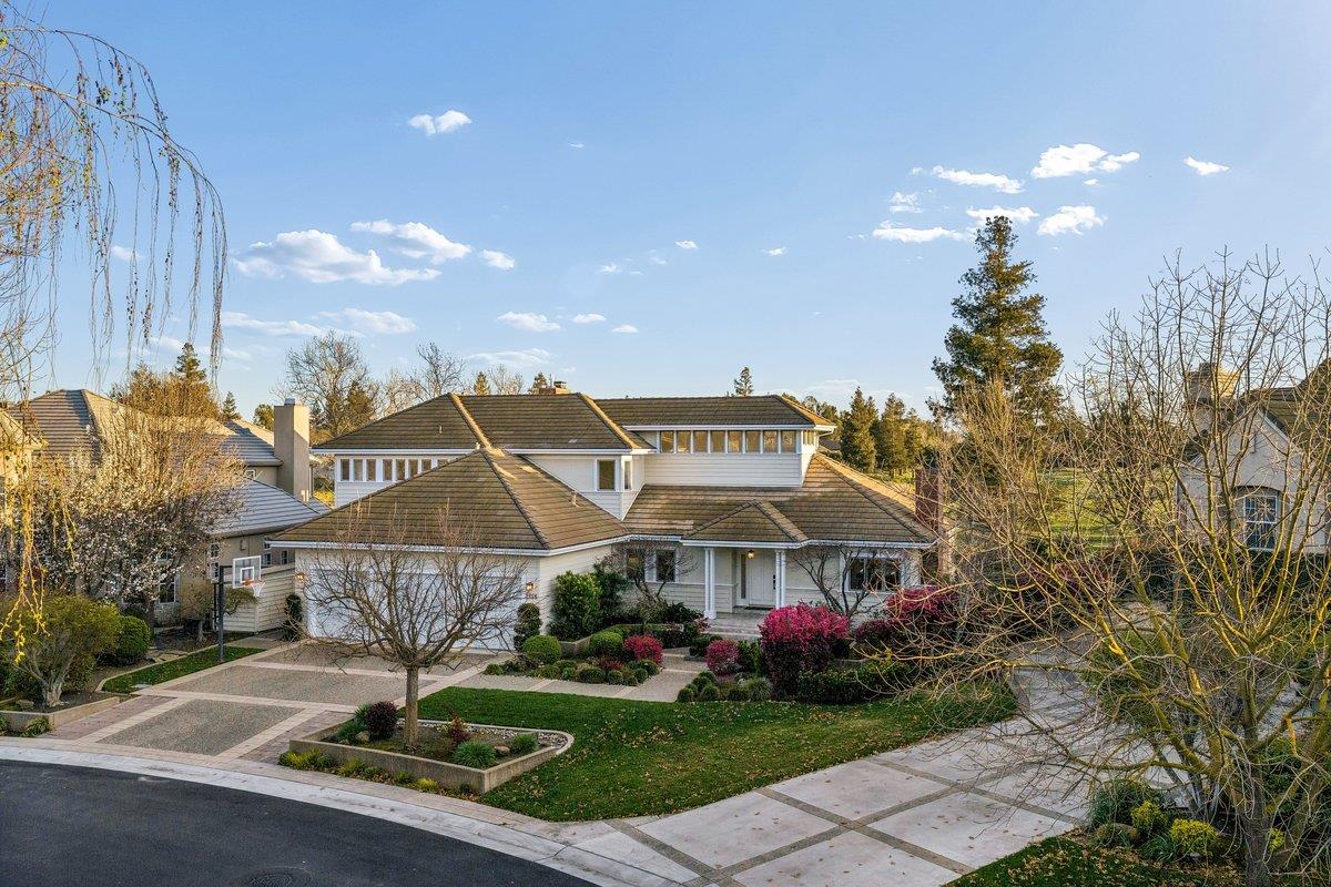 3756 Gleneagles Drive