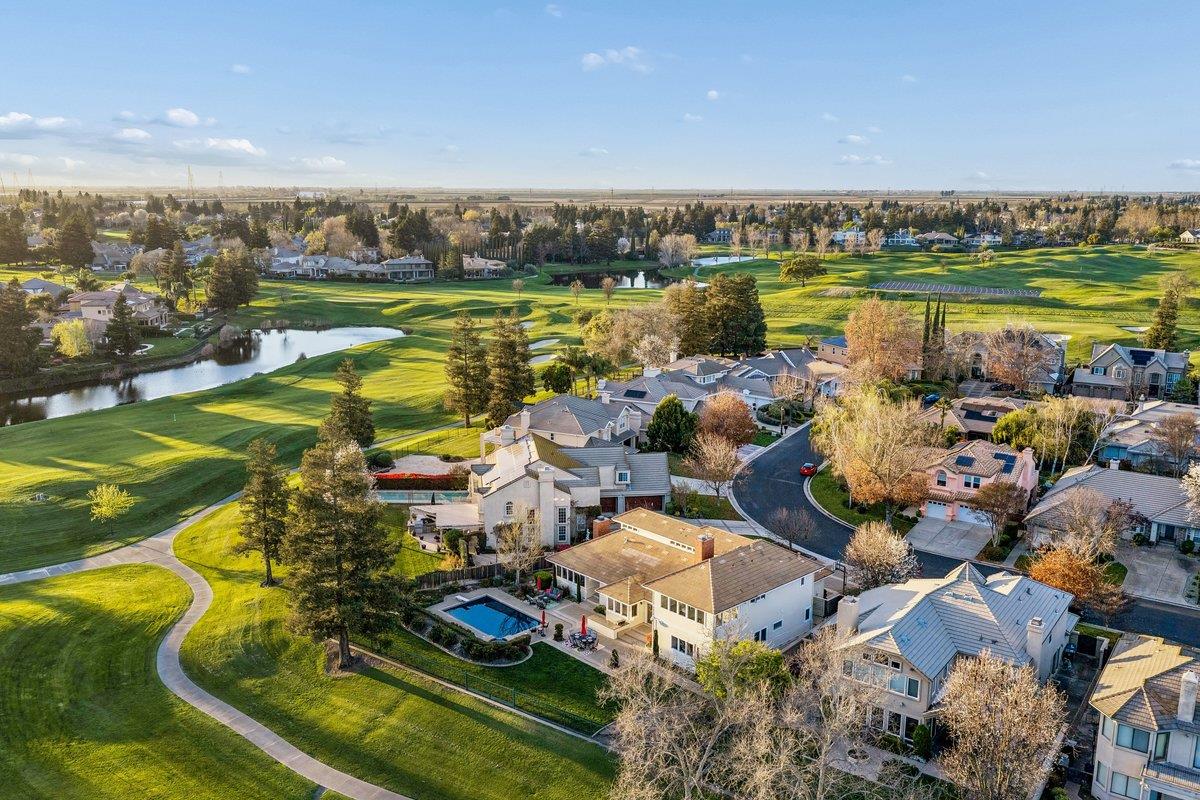 3756 Gleneagles Drive