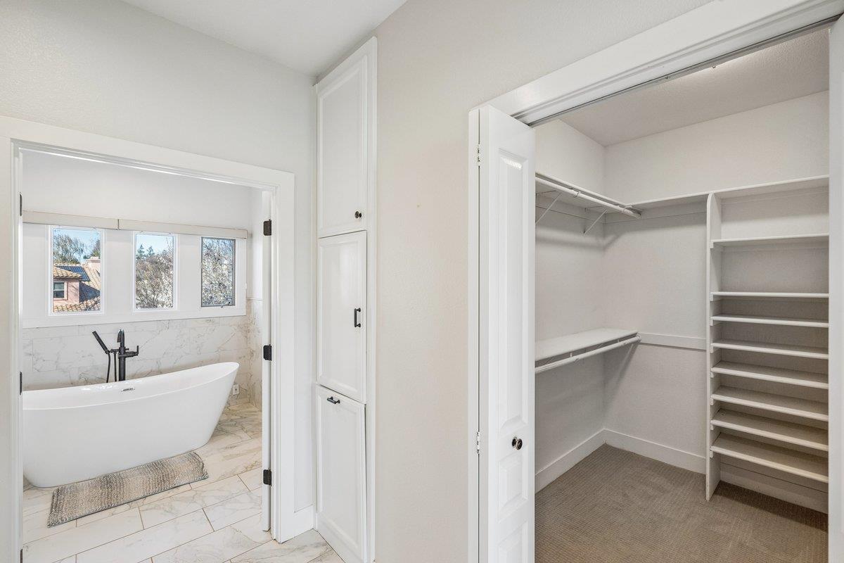 3756 Gleneagles Drive