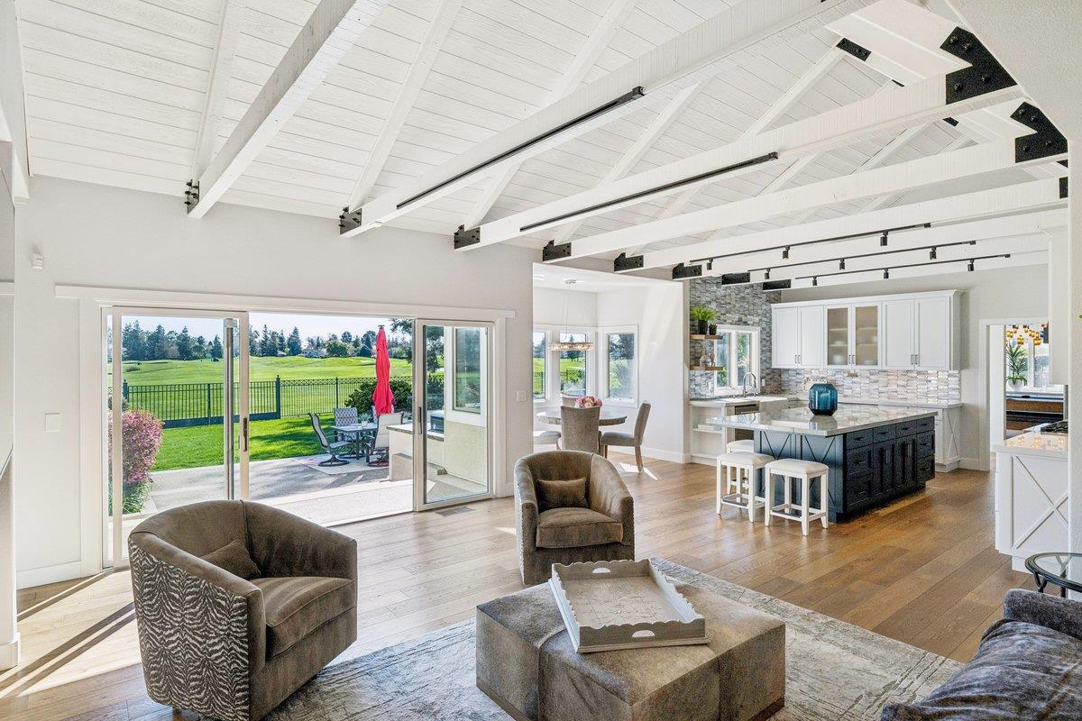 3756 Gleneagles Drive