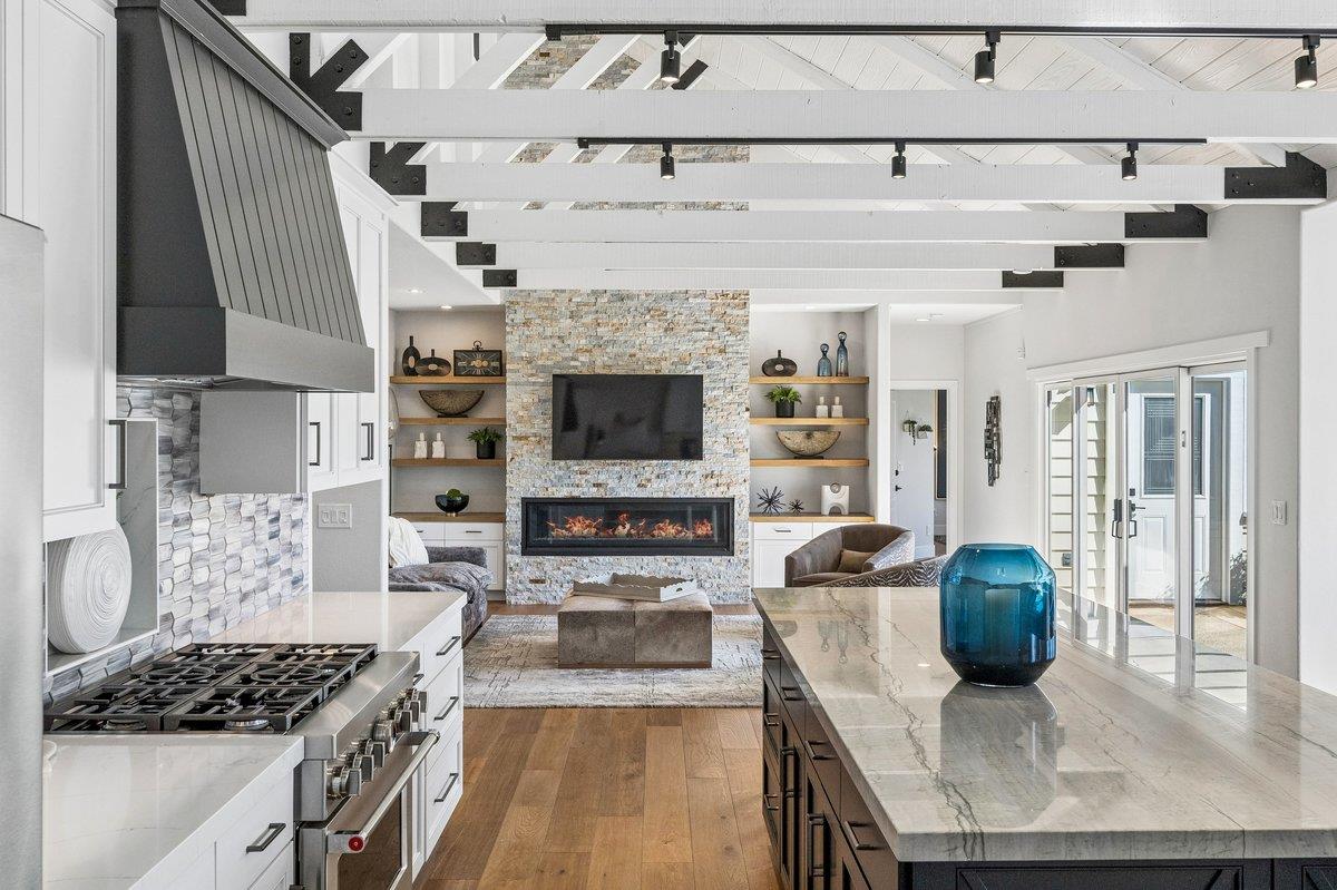 3756 Gleneagles Drive