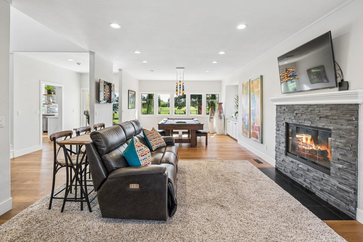 3756 Gleneagles Drive